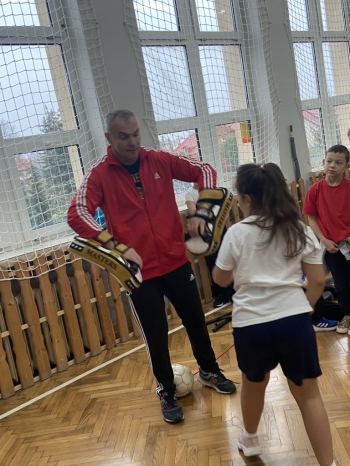 Spotkanie z Mistrzem Kickboxingu- Mały Mistrz w akcji!