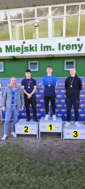 554108891_1238474631416372_4184275060717199995_n