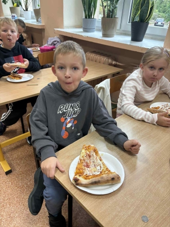 557599278_1243758814221287_5644649655041843766_n