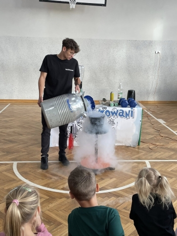 558195609_1243567217573780_844629435587391839_n