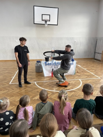 558428469_1243567064240462_6429075278689299190_n