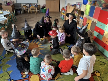 589903913_1291982336065601_142217491875065536_n