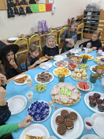 590511737_1293895235874311_6843190959918858742_n