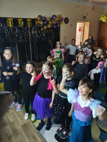 590779775_1293894399207728_6108166907971492868_n