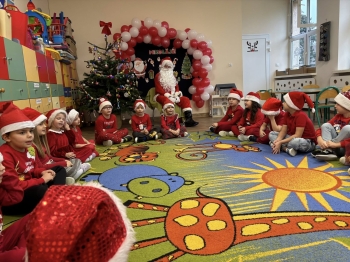 595558682_1297063202224181_7633097124042336256_n