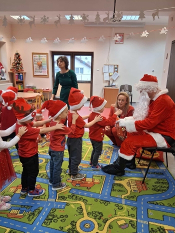 595568889_1297062442224257_2199167454969299591_n