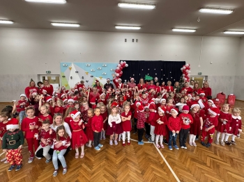 594071431_1297000635563771_5737717489017150657_n