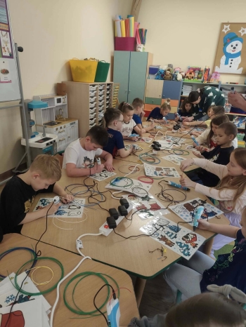 597862278_1301446101785891_6994385140985606319_n