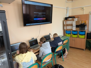 PXL_20260414_111830440