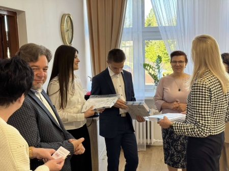 Rozpoczął się Egzamin Ósmoklasisty 2025