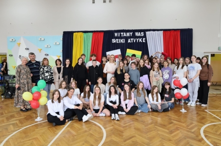 Uroczyste powitanie delegacji ze szkoły artystycznej z Litwy