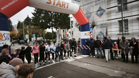 Sportowa lekcja patriotyzmu – nasi uczniowie na trasie Biegu Niepodległości