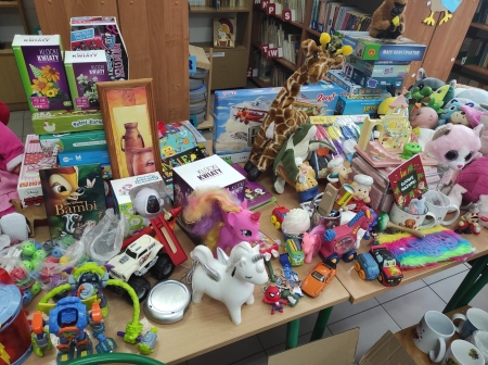 Kiermasz charytatywny w Bibliotece Szkolnej!