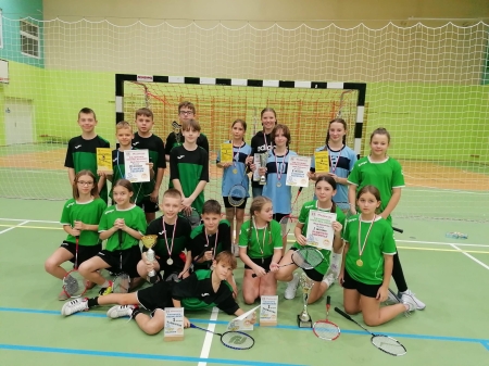 Finał powiatu + finał rejonu w badmintonie drużynowym.